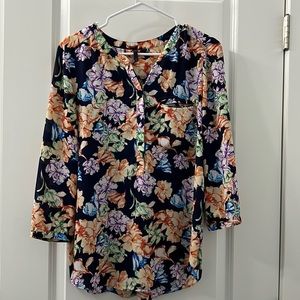 NxD YxJ floral v neck blouse